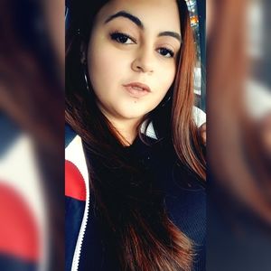 Meet your Posher, Lola